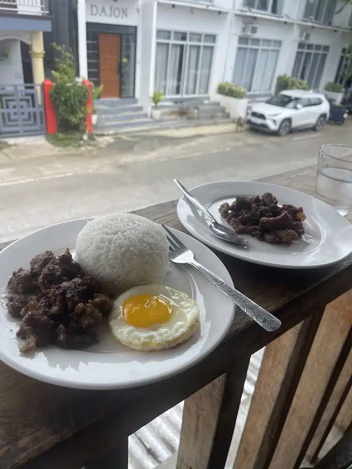 MJ's burgers & tapsilogan